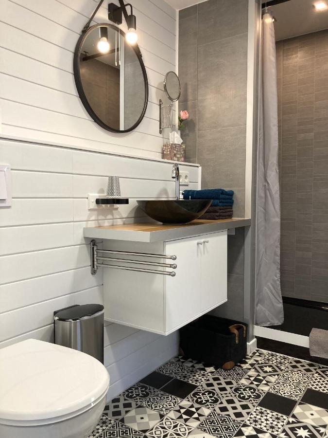 Living At Saarpartments - Adultsonly - Business & Holiday Homes With Kitchen For Long- And Short Term Stay, 3 Min To St Johanner Markt And Points Of Interest Саарбрюккен Экстерьер фото
